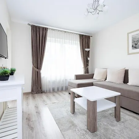 Banga Apartment, By Cohost Apartment